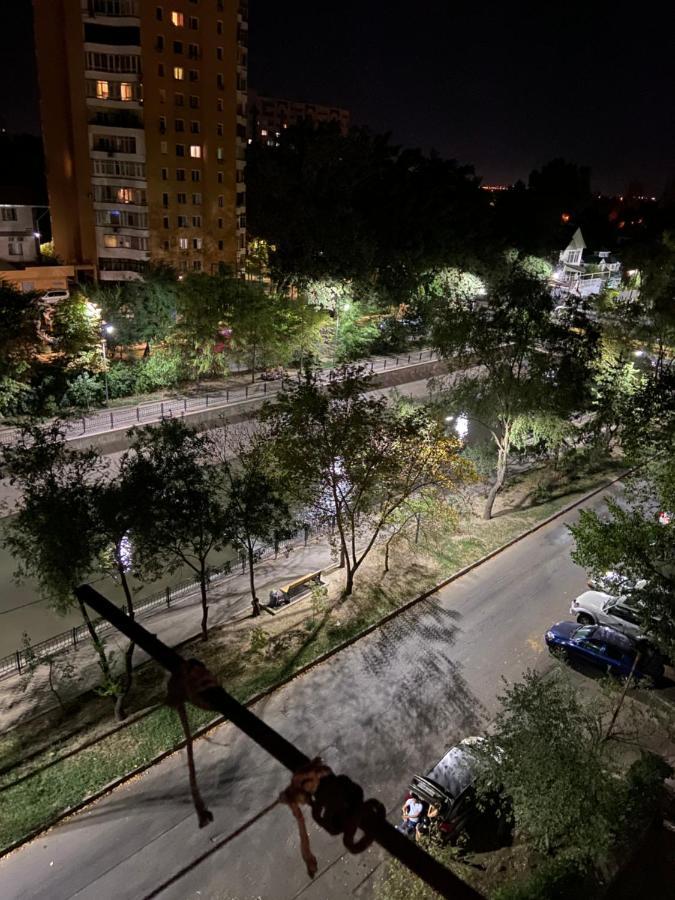 Standart Apartment On Kozhamkulov 128 Алма Ата Екстериор снимка